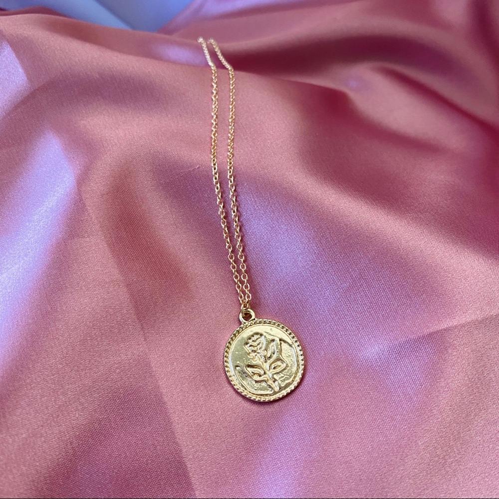 Rosebud Pendant Necklace - Picture 3 of 10